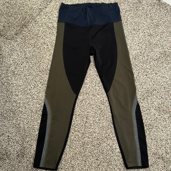 Athleta spar color block leggings size medium - Picture 5 of 9